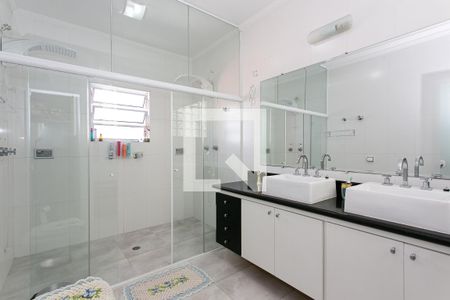 Casa para alugar com 250m², 3 quartos e 4 vagasBanheiro da Suíte