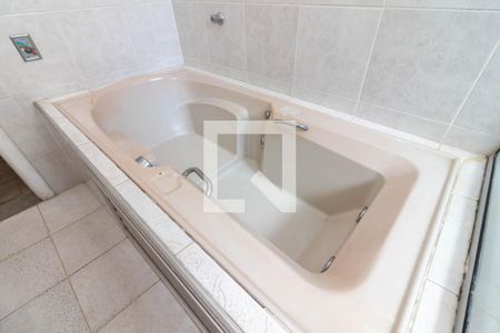 Casa para alugar com 192m², 3 quartos e 1 vaga Casa para alugar com 192m², 3 quartos e 1 vagaBanheiro 1