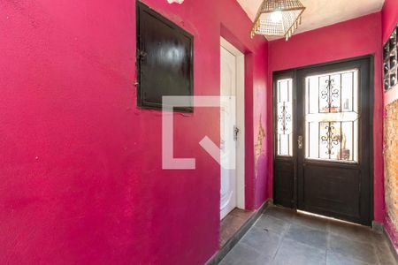 Casa para alugar com 192m², 3 quartos e 1 vaga Casa para alugar com 192m², 3 quartos e 1 vagaCorredor de Entrada