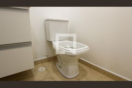 Banheiro 3 de casa de condomínio para alugar com 3 quartos, 80m² em Vila Bela, São Paulo