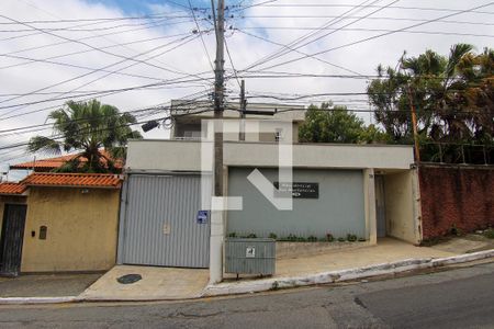 Casa de condomínio para alugar com 80m², 3 quartos e 2 vagas Casa de condomínio para alugar com 80m², 3 quartos e 2 vagasFachada
