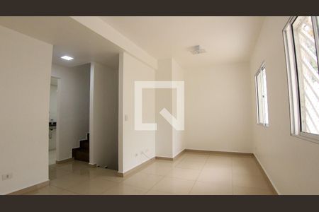 Sala de casa de condomínio para alugar com 3 quartos, 80m² em Vila Bela, São Paulo