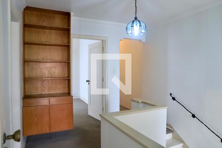 Casa à venda com 320m², 3 quartos e 4 vagas Casa à venda com 320m², 3 quartos e 4 vagasHall