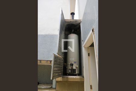 Casa à venda com 320m², 3 quartos e 4 vagas Casa à venda com 320m², 3 quartos e 4 vagasAquecedor