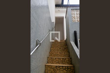 Casa à venda com 320m², 3 quartos e 4 vagas Casa à venda com 320m², 3 quartos e 4 vagasEscadas