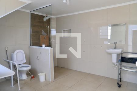 Casa à venda com 320m², 3 quartos e 4 vagas Casa à venda com 320m², 3 quartos e 4 vagasBanheiro externo