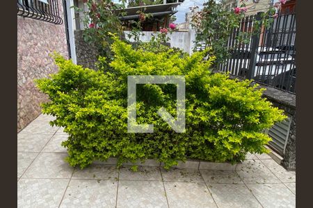 Casa à venda com 320m², 3 quartos e 4 vagas Casa à venda com 320m², 3 quartos e 4 vagasJardim