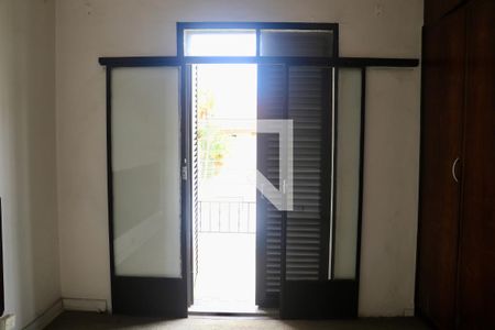 Casa à venda com 320m², 3 quartos e 4 vagas Casa à venda com 320m², 3 quartos e 4 vagasQuarto 2