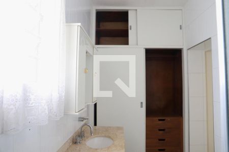 Casa à venda com 320m², 3 quartos e 4 vagas Casa à venda com 320m², 3 quartos e 4 vagasBanheiro da Suíte