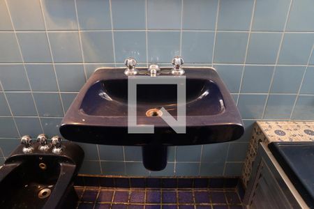 Casa à venda com 320m², 3 quartos e 4 vagas Casa à venda com 320m², 3 quartos e 4 vagasBanheiro Social