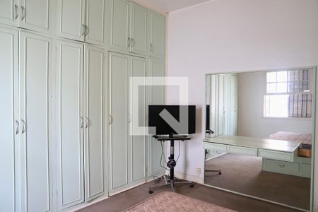 Casa à venda com 320m², 3 quartos e 4 vagas Casa à venda com 320m², 3 quartos e 4 vagasSuíte