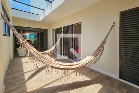 Apartamento para alugar com 300m², 3 quartos e 2 vagas Apartamento para alugar com 300m², 3 quartos e 2 vagasVaranda