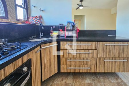 Apartamento para alugar com 300m², 3 quartos e 2 vagas Apartamento para alugar com 300m², 3 quartos e 2 vagasCozinha