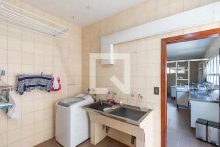 Casa para alugar com 400m², 3 quartos e 5 vagas Casa para alugar com 400m², 3 quartos e 5 vagasLavanderia