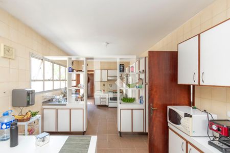 Casa para alugar com 400m², 3 quartos e 5 vagas Casa para alugar com 400m², 3 quartos e 5 vagasCozinha