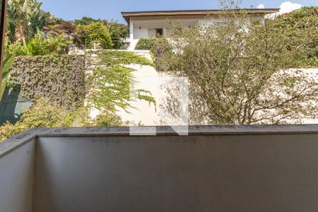 Casa para alugar com 400m², 3 quartos e 5 vagas Casa para alugar com 400m², 3 quartos e 5 vagasVaranda do Hall dos Quartos