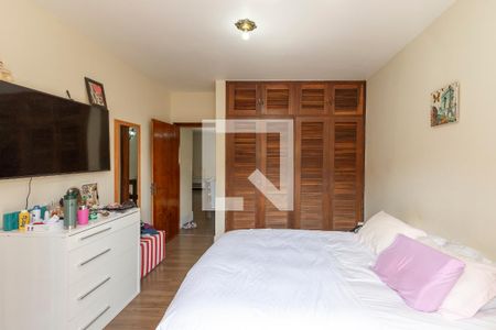 Casa para alugar com 400m², 3 quartos e 5 vagas Casa para alugar com 400m², 3 quartos e 5 vagasQuarto 2