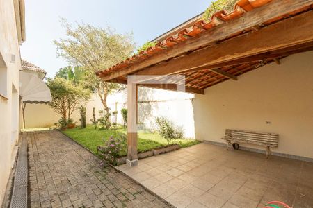Casa para alugar com 400m², 3 quartos e 5 vagas Casa para alugar com 400m², 3 quartos e 5 vagasQuintal