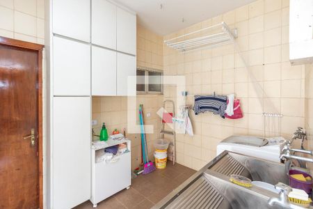 Casa para alugar com 400m², 3 quartos e 5 vagas Casa para alugar com 400m², 3 quartos e 5 vagasLavanderia