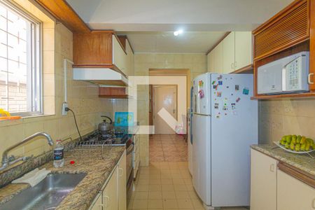 Casa à venda com 320m², 3 quartos e 3 vagas Casa à venda com 320m², 3 quartos e 3 vagasCozinha