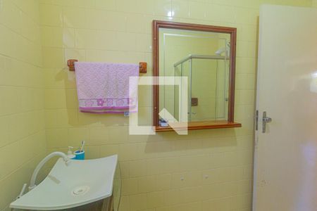 Casa à venda com 320m², 3 quartos e 3 vagas Casa à venda com 320m², 3 quartos e 3 vagasBanheiro 2