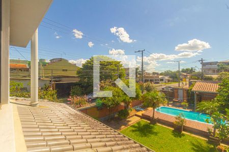 Casa à venda com 320m², 3 quartos e 3 vagas Casa à venda com 320m², 3 quartos e 3 vagasvista Quarto 1