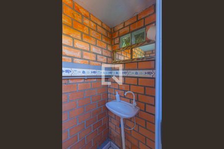 Casa à venda com 320m², 3 quartos e 3 vagas Casa à venda com 320m², 3 quartos e 3 vagasLavabo