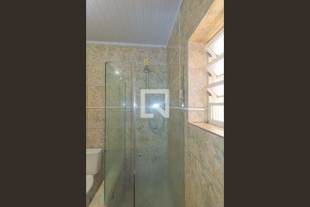 Casa à venda com 320m², 3 quartos e 3 vagas Casa à venda com 320m², 3 quartos e 3 vagasBanheiro