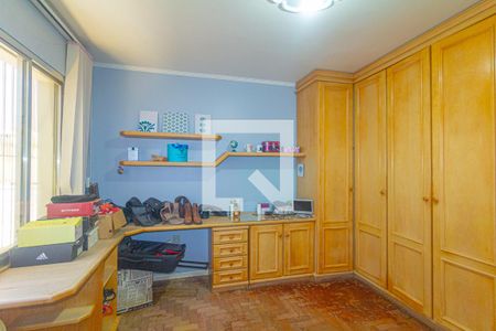 Casa à venda com 320m², 3 quartos e 3 vagas Casa à venda com 320m², 3 quartos e 3 vagasQuarto 2