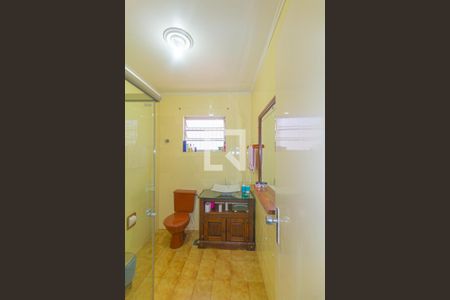 Casa à venda com 320m², 3 quartos e 3 vagas Casa à venda com 320m², 3 quartos e 3 vagasBanheiro 2