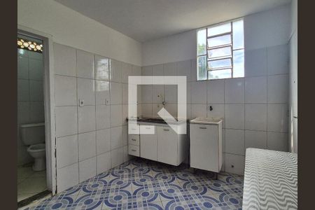 Apartamento para alugar com 85m², 2 quartos e sem vagaCozinha e Área de Serviço