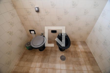 Casa à venda com 300m², 4 quartos e 3 vagasBanheiro 2