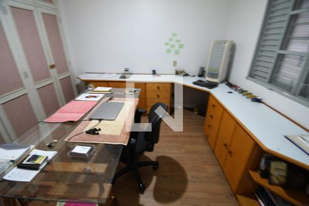 Casa à venda com 300m², 4 quartos e 3 vagasQuarto 2