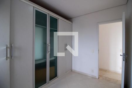 Apartamento à venda com 132m², 3 quartos e 2 vagas Apartamento à venda com 132m², 3 quartos e 2 vagasQuarto 2
