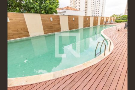 Apartamento à venda com 110m², 3 quartos e 3 vagas Apartamento à venda com 110m², 3 quartos e 3 vagasÁrea comum - Piscina