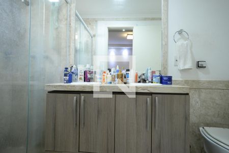 Casa à venda com 130m², 3 quartos e 3 vagasBanheiro Suíte 3