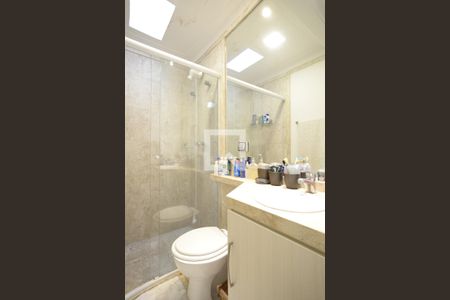 Casa à venda com 130m², 3 quartos e 3 vagasBanheiro Suíte 2