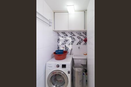 Apartamento à venda com 78m², 2 quartos e 2 vagasCozinha e área de serviço