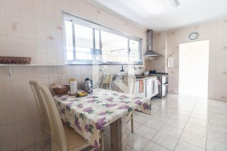 Apartamento à venda com 210m², 4 quartos e 2 vagasCozinha