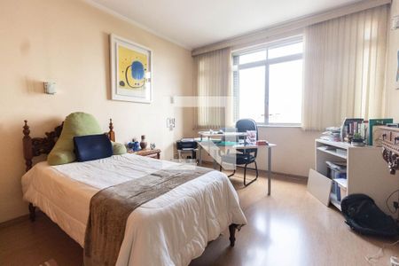 Apartamento à venda com 210m², 4 quartos e 2 vagasQuarto 2