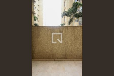 Apartamento para alugar com 111m², 2 quartos e 2 vagasQuintal