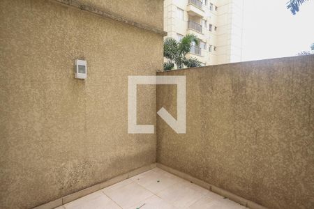 Apartamento para alugar com 111m², 2 quartos e 2 vagasQuintal