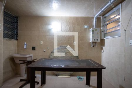 Apartamento à venda com 77m², 2 quartos e 1 vagaÁrea de Serviço