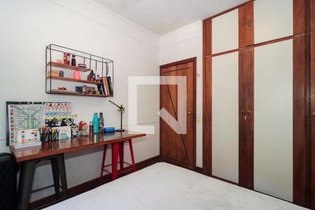 Casa à venda com 400m², 4 quartos e 4 vagas Casa à venda com 400m², 4 quartos e 4 vagasQuarto 4