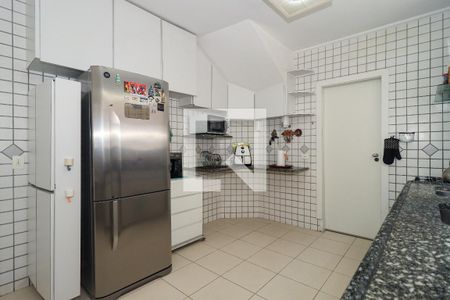 Casa à venda com 400m², 4 quartos e 4 vagas Casa à venda com 400m², 4 quartos e 4 vagasCozinha