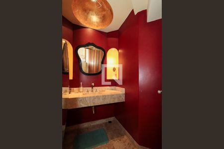 Casa à venda com 400m², 4 quartos e 4 vagas Casa à venda com 400m², 4 quartos e 4 vagasLavabo