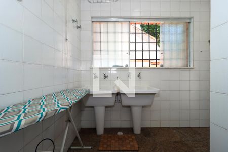 Casa à venda com 400m², 4 quartos e 4 vagas Casa à venda com 400m², 4 quartos e 4 vagasÁrea de Serviço