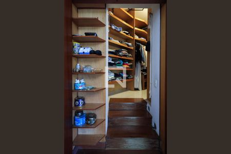 Casa à venda com 400m², 4 quartos e 4 vagas Casa à venda com 400m², 4 quartos e 4 vagasCloset da Suíte 1