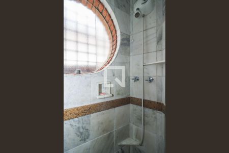 Casa à venda com 400m², 4 quartos e 4 vagas Casa à venda com 400m², 4 quartos e 4 vagasBanheiro da Suíte 1