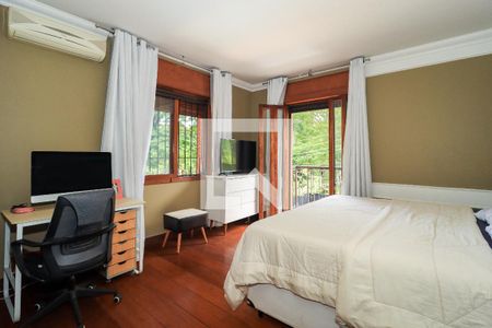 Casa à venda com 400m², 4 quartos e 4 vagas Casa à venda com 400m², 4 quartos e 4 vagasSuíte 1